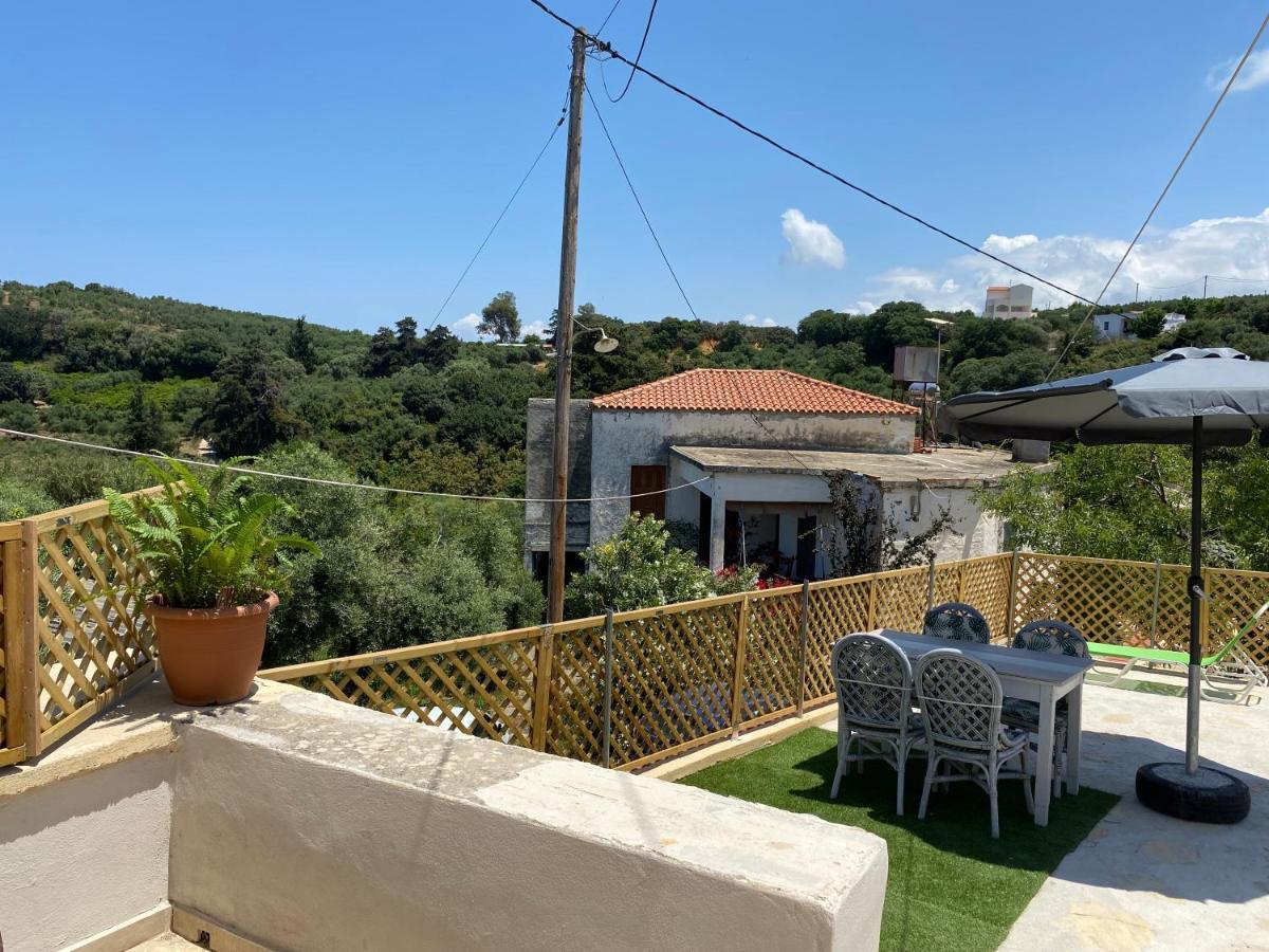 Casa Di Fragkiskos. Ένα Σπίτι Μέσα Στη Φύση. Villa Kondomarion Esterno foto