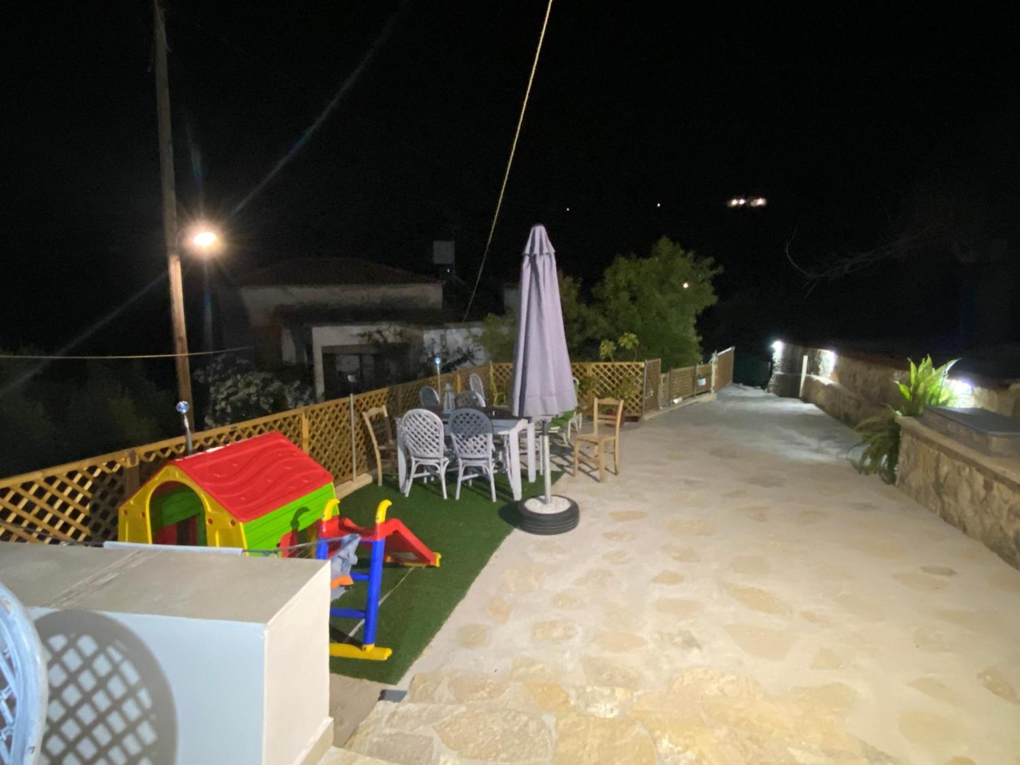 Casa Di Fragkiskos. Ένα Σπίτι Μέσα Στη Φύση. Villa Kondomarion Esterno foto